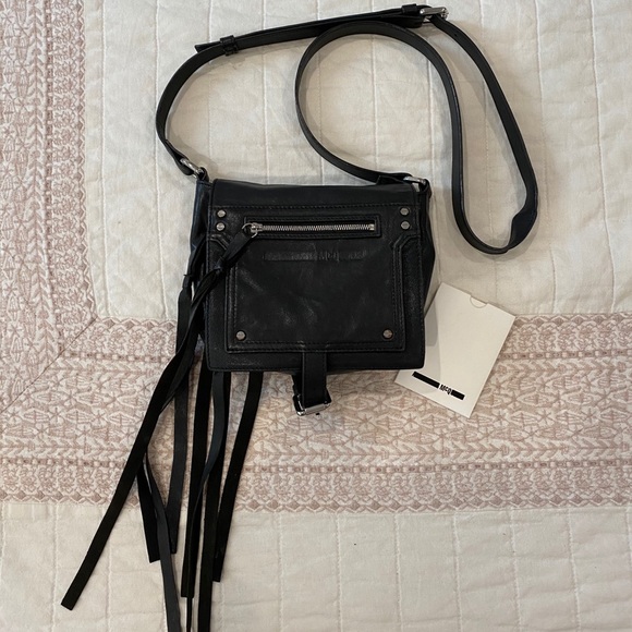 Alexander McQueen Handbags - Alexander McQueen crossbody